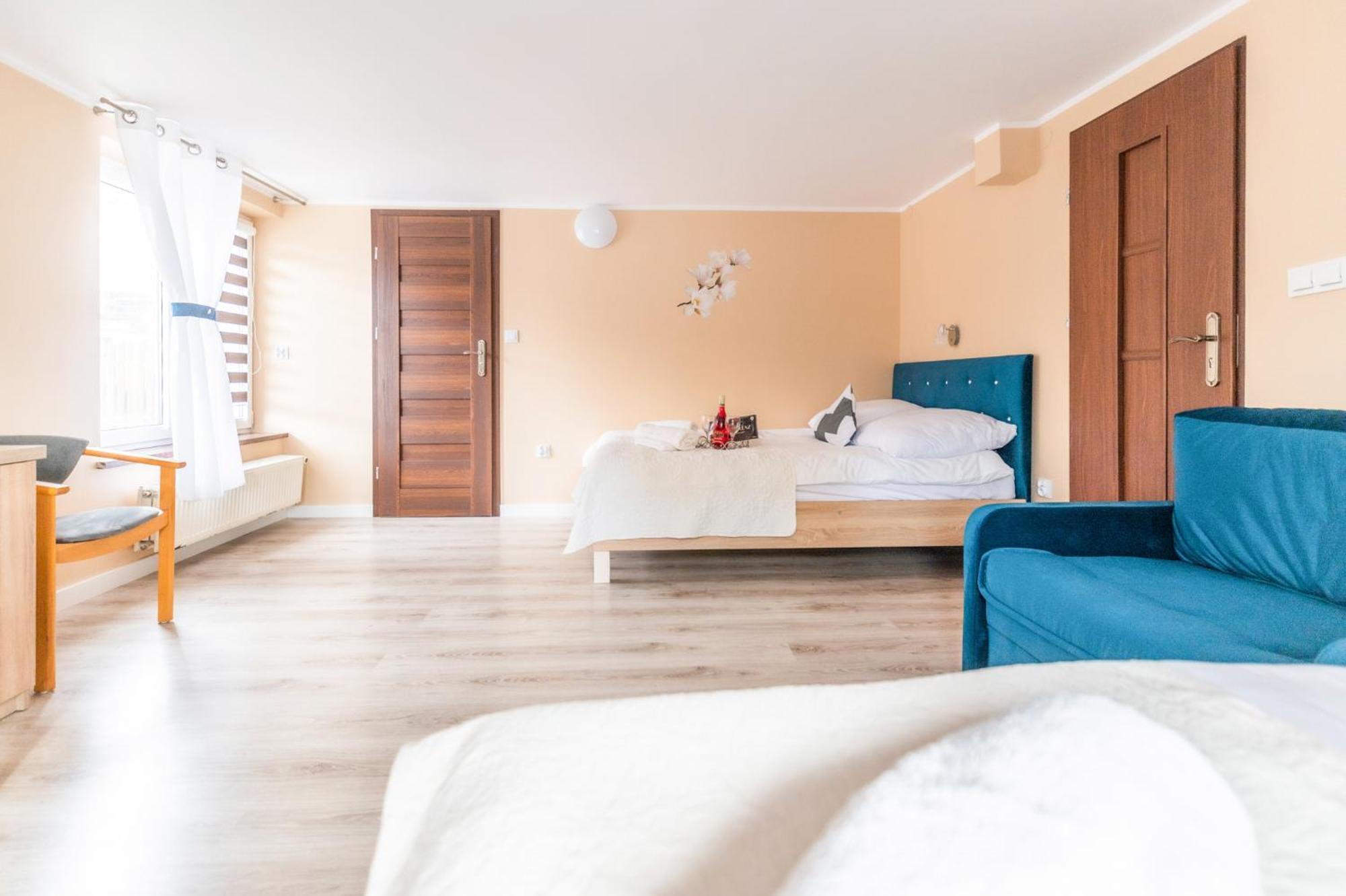 Reveliqa2 - Pokoje Goscinne I Apartamenty Pobierowo Exterior photo