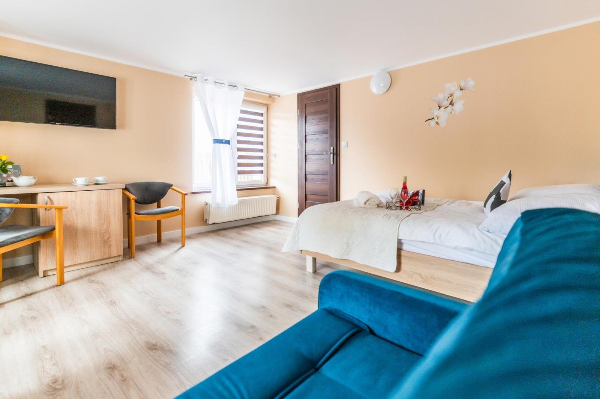 Reveliqa2 - Pokoje Goscinne I Apartamenty Pobierowo Exterior photo