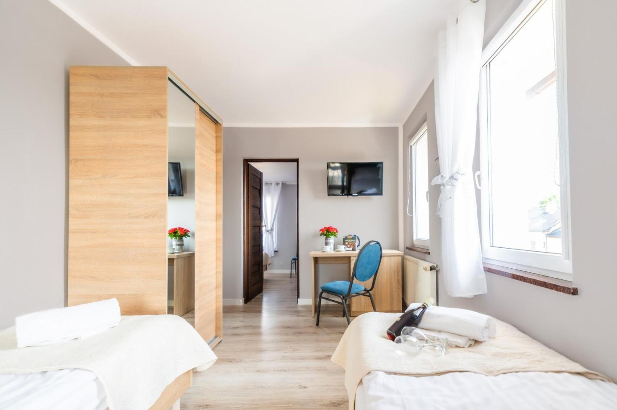 Reveliqa2 - Pokoje Goscinne I Apartamenty Pobierowo Exterior photo